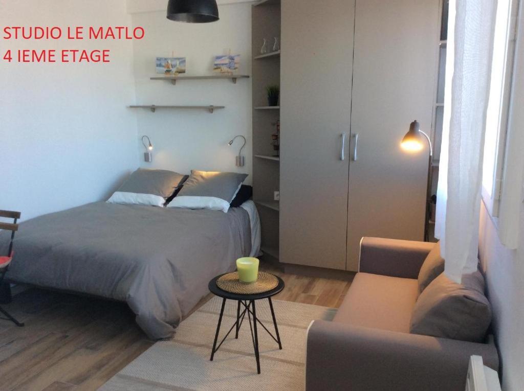 Les Studios Vue Mer Le Matlo Динард Екстериор снимка