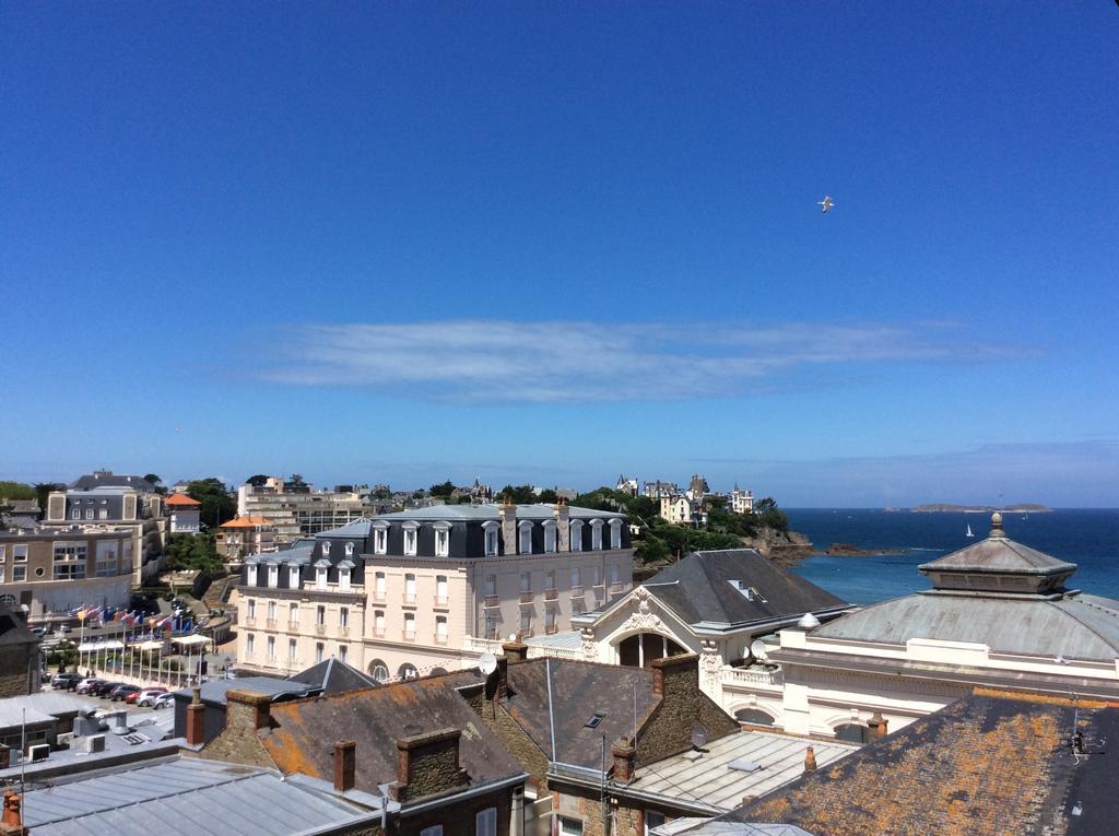 Les Studios Vue Mer Le Matlo Динард Екстериор снимка