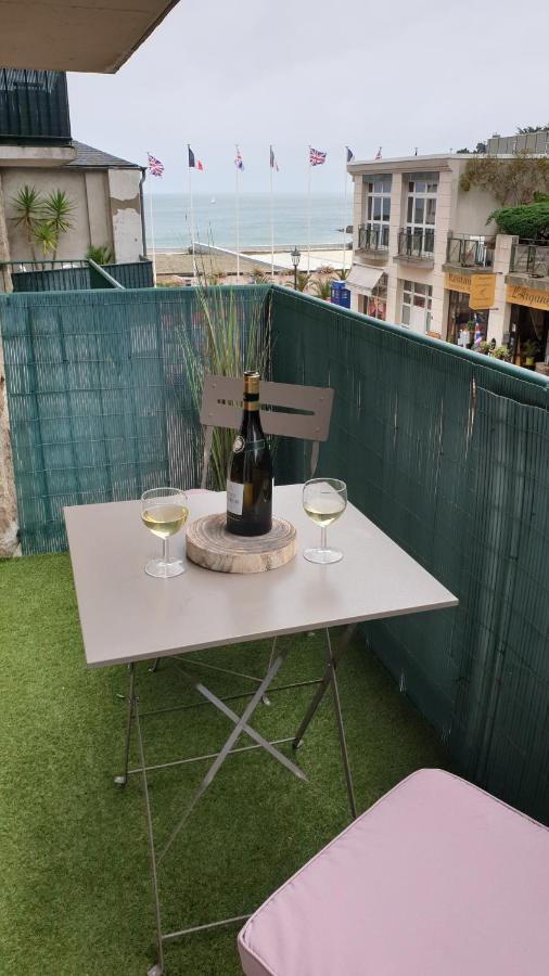 Les Studios Vue Mer Le Matlo Динард Екстериор снимка